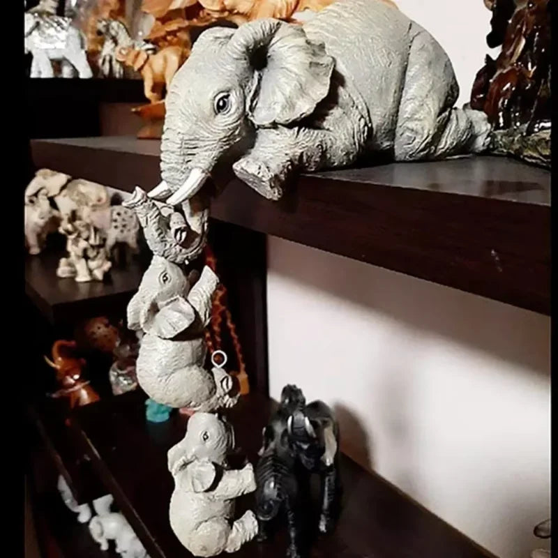 Resin Figurine - Adorable Elephants Hug – 3 Miniature Decorative Dolls Perfect for Gifts & Home Accents